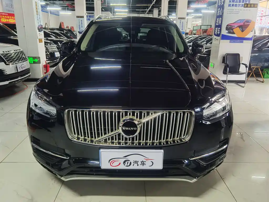 Volvo XC90 2018 T5 5 мест