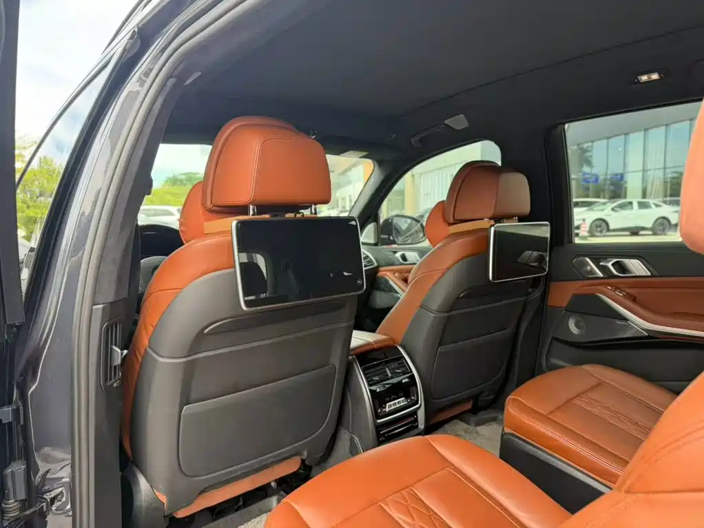 BMW X7 — миниатюра 8