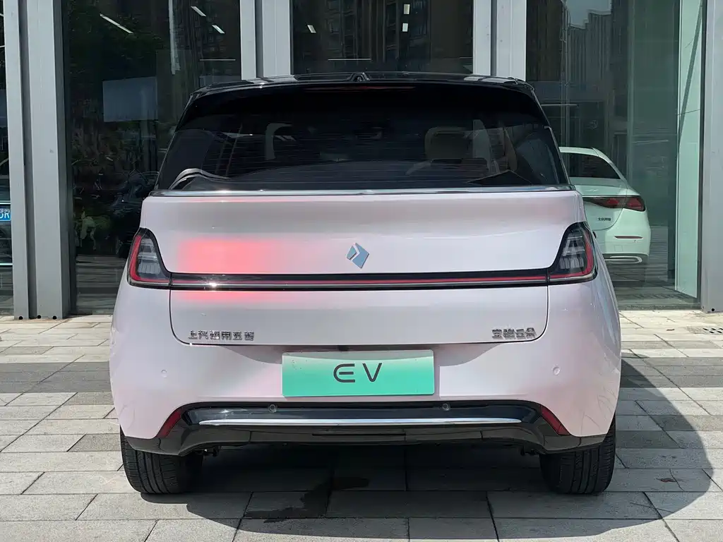 Baojun Yunduo — миниатюра 16