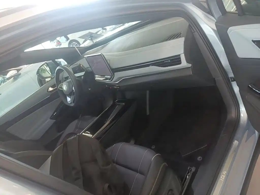 Volkswagen ID.4 X — миниатюра 9
