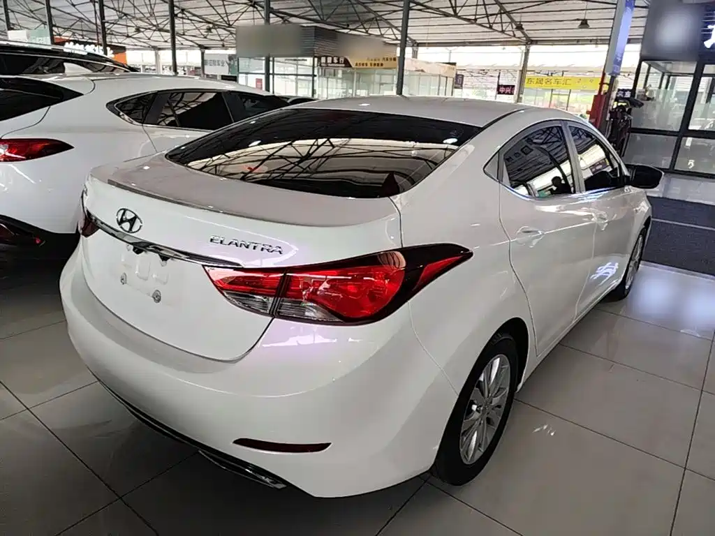 Hyundai Elantra Langdong — миниатюра 7