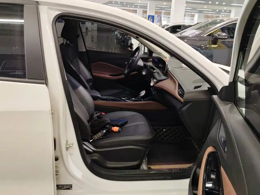 Buick Verano — миниатюра 8