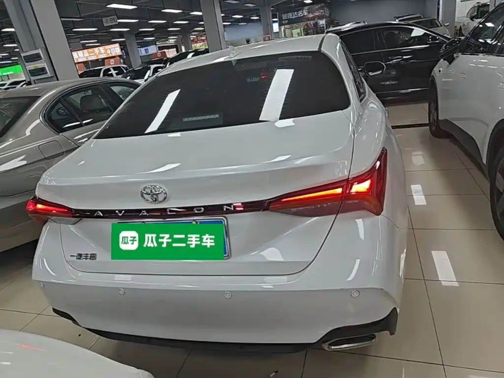 Toyota Avalon — миниатюра 6