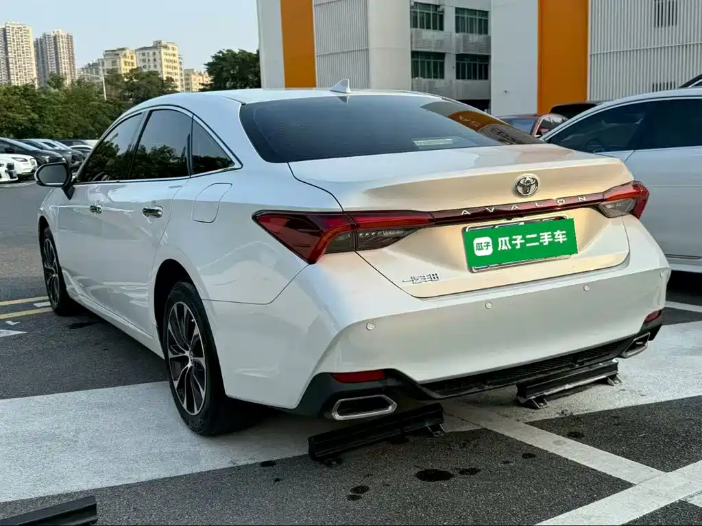Toyota Avalon — миниатюра 5