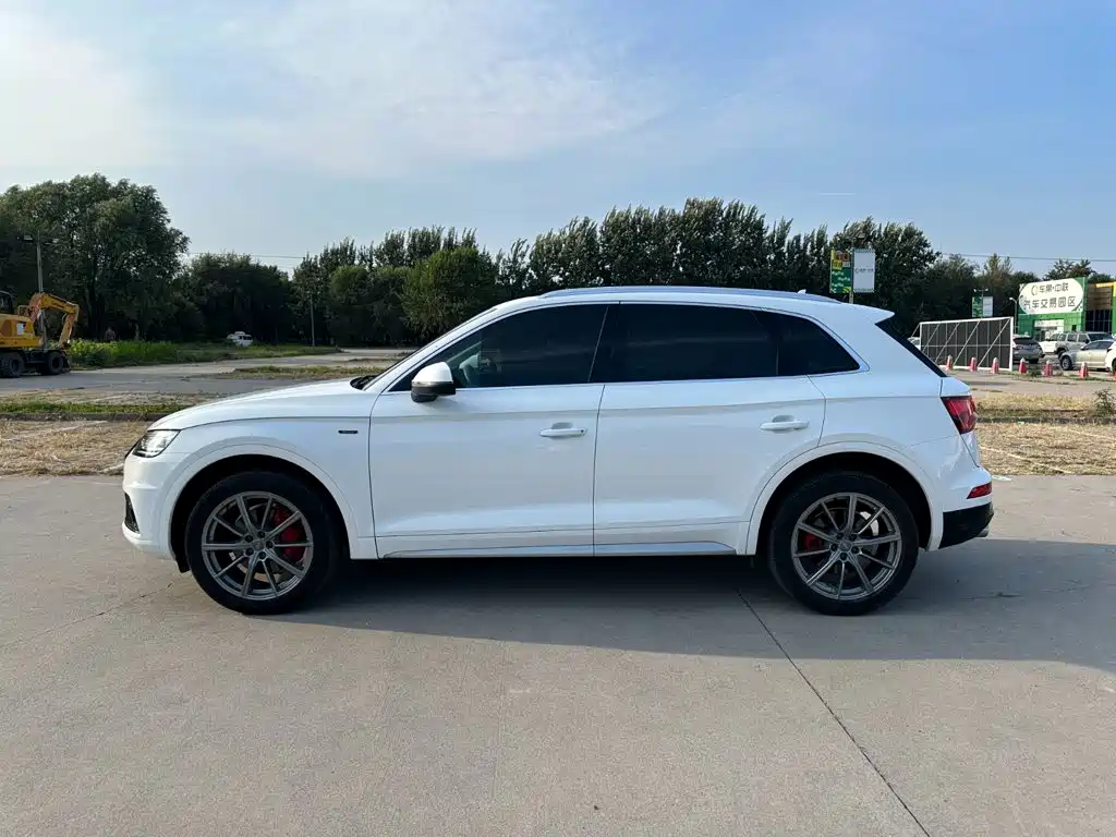 Audi Q5L — миниатюра 7