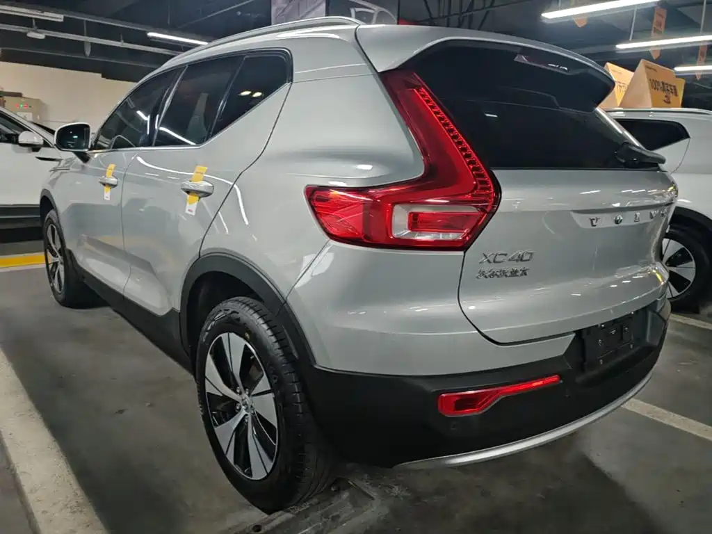 Volvo XC40 — миниатюра 5