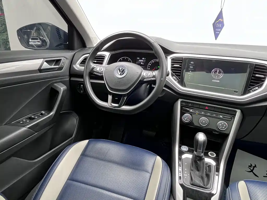 Volkswagen T-Roc — миниатюра 4