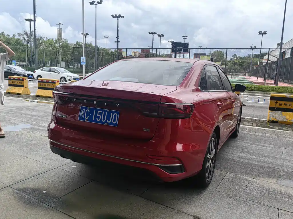 Geely Emgrand — миниатюра 7