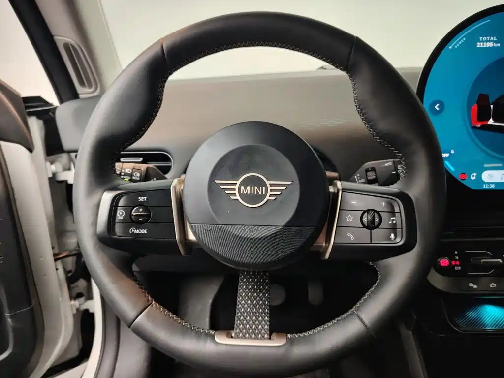 MINI MINI COOPER EV — миниатюра 10