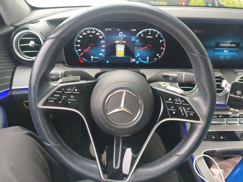 Mercedes-Benz E-Class — миниатюра 3