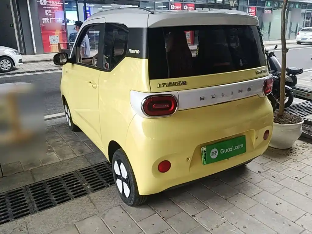 Wuling MINIEV — миниатюра 5