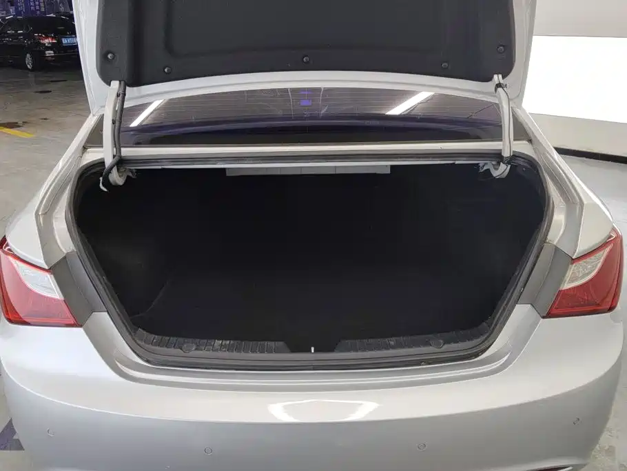 Hyundai Sonata — миниатюра 4