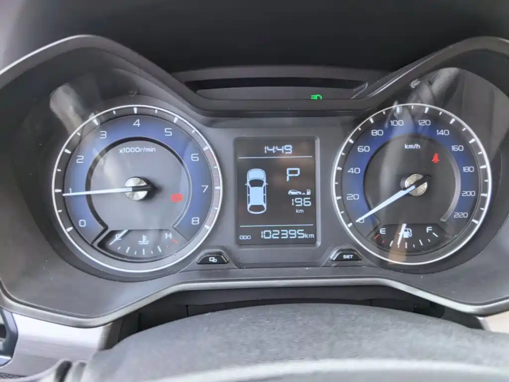 Geely Vision X3 — миниатюра 12