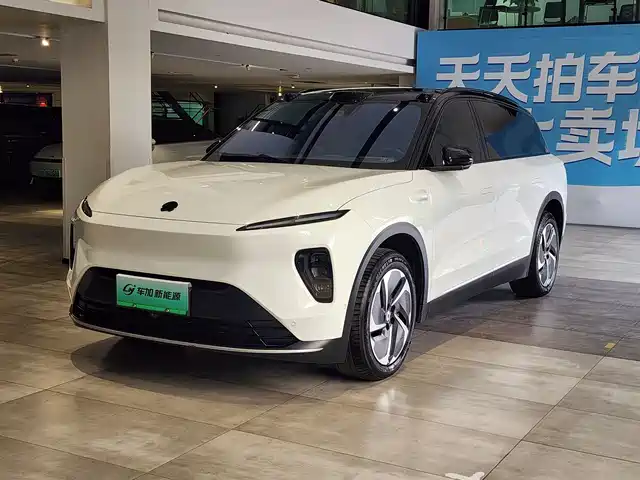 2023 Nio ES8