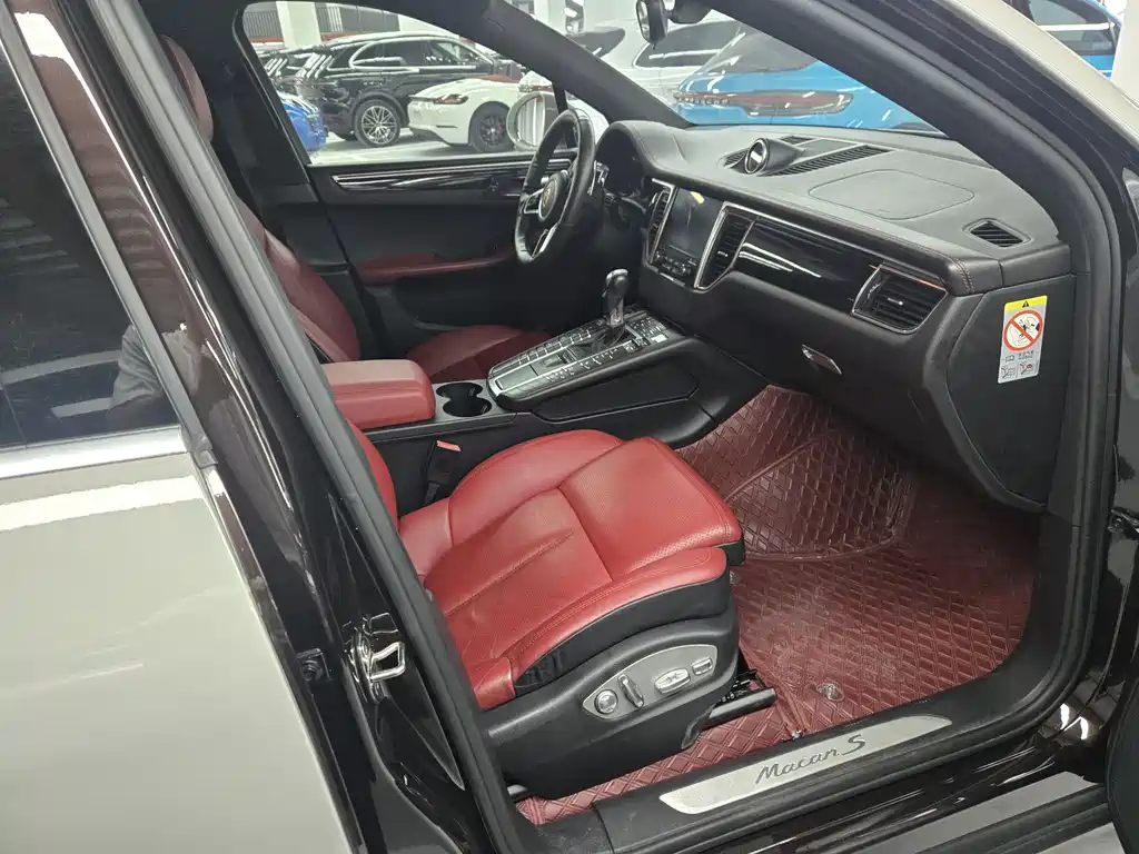 Porsche Macan — миниатюра 11