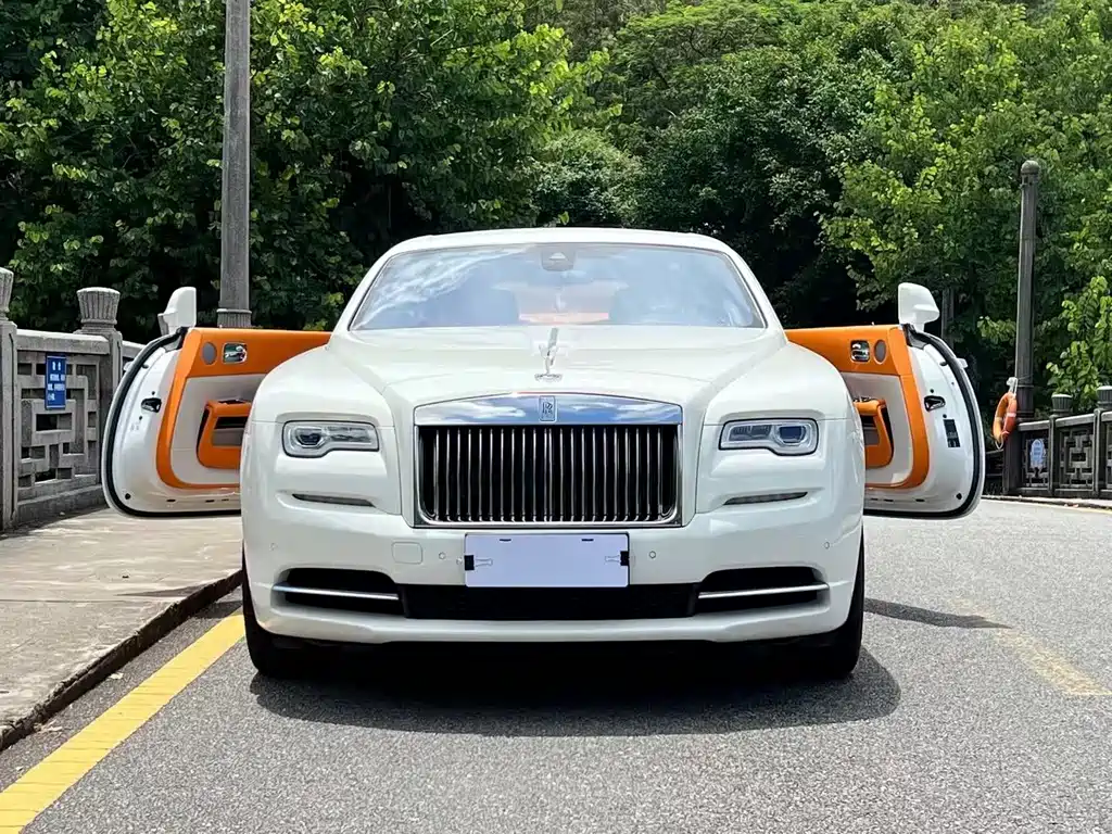 ROLLS-ROYCE PHANTOM