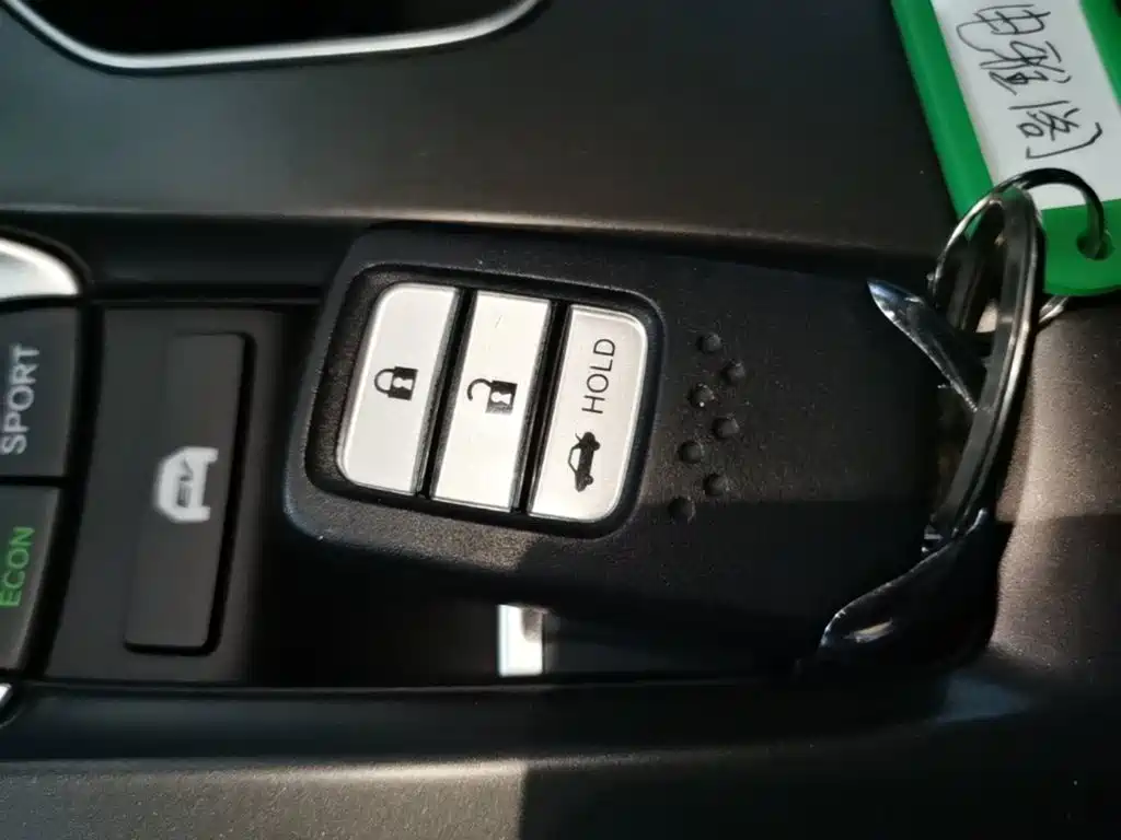 Honda Accord — миниатюра 9