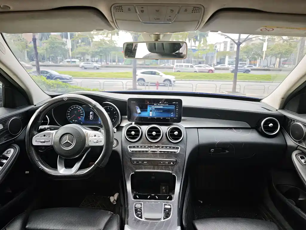 Mercedes-Benz C-Class — миниатюра 7
