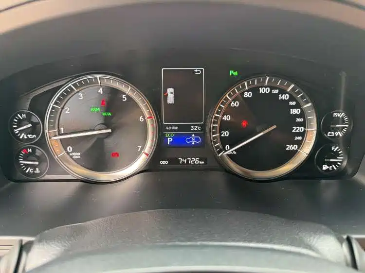 Lexus LX — миниатюра 4