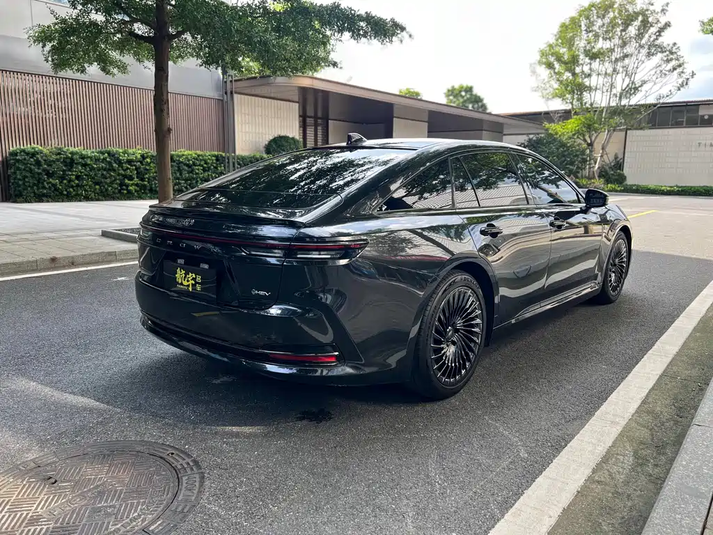 Toyota Crown 2024 2.5L