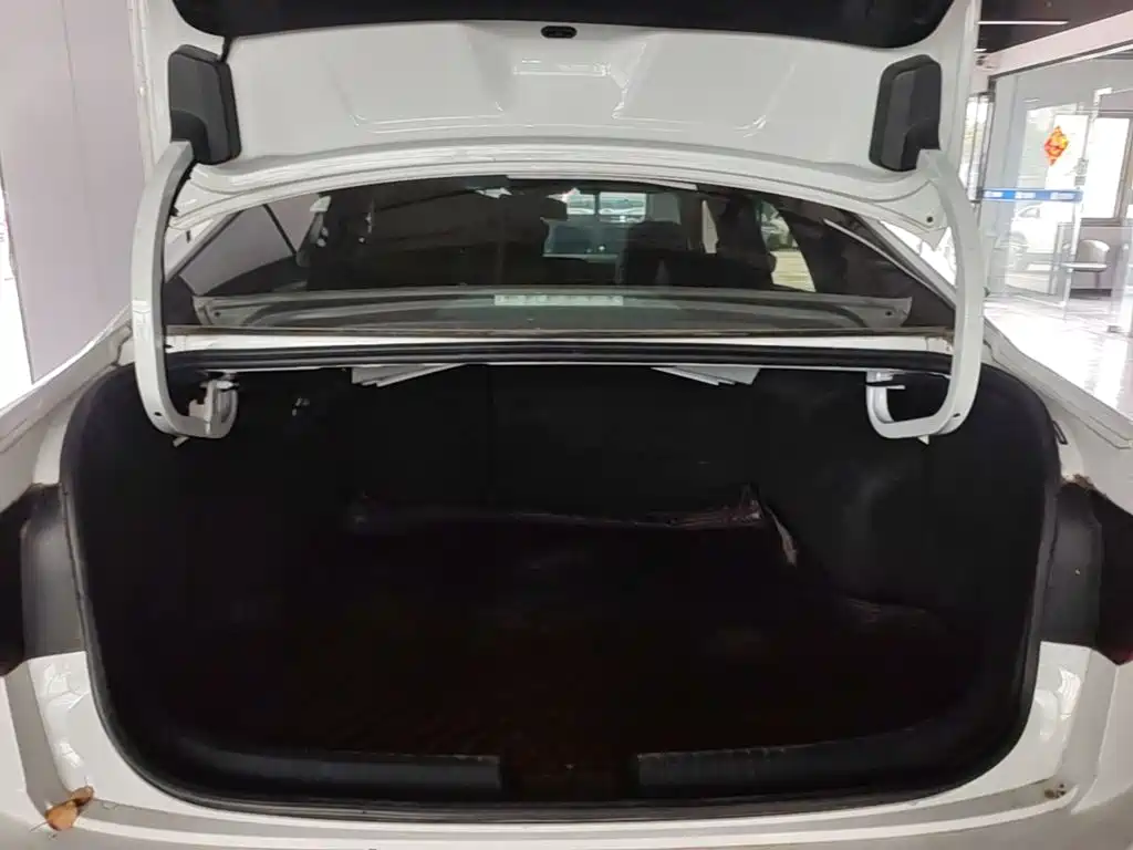 Volkswagen Sagitar — миниатюра 19