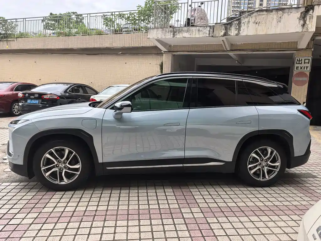 NIO ES6 — миниатюра 9