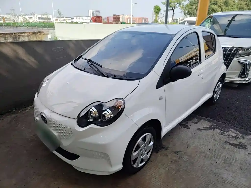 BYD e1