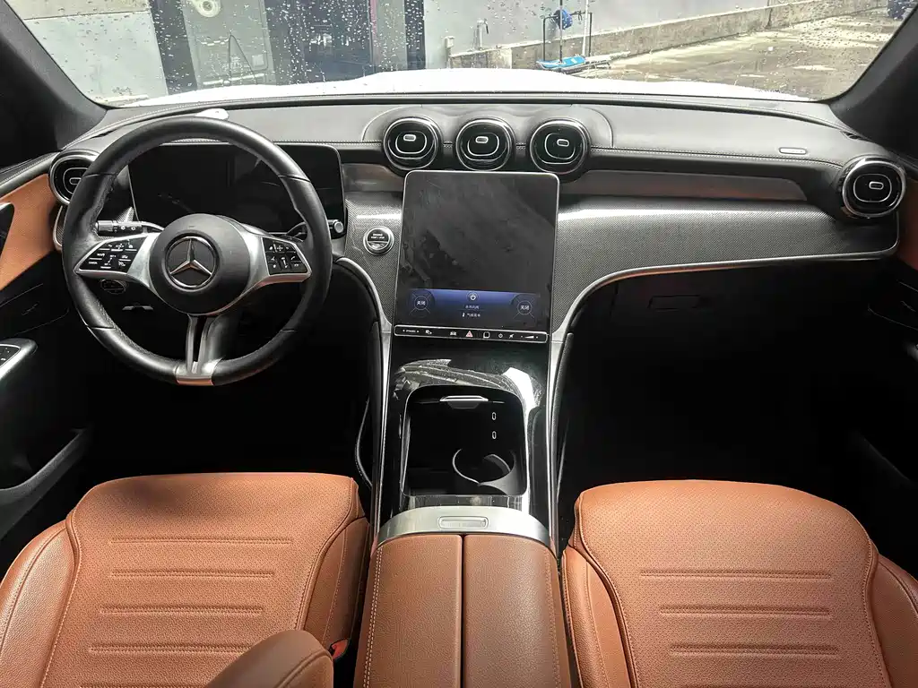 Mercedes-Benz GLC — миниатюра 8