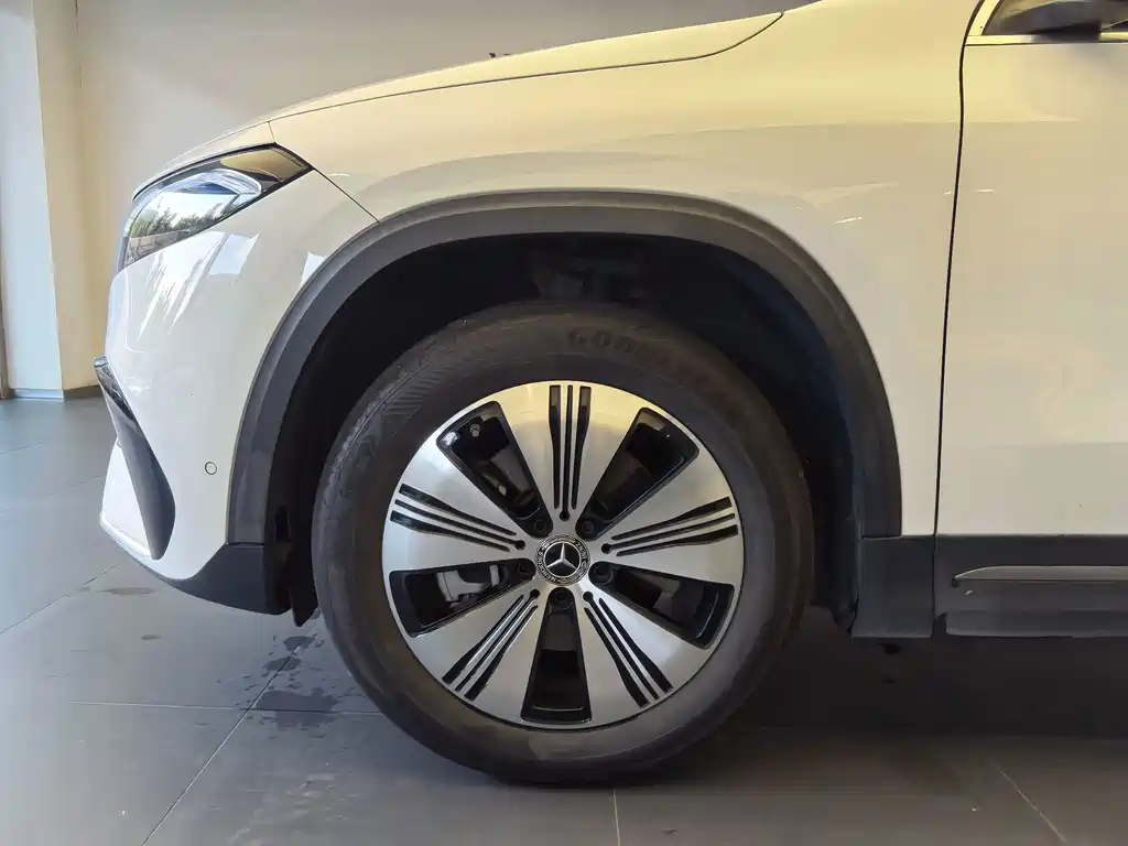 Mercedes-Benz EQA — миниатюра 13