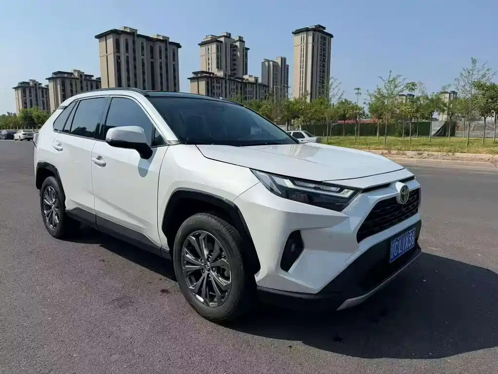 Toyota RAV4 — миниатюра 3