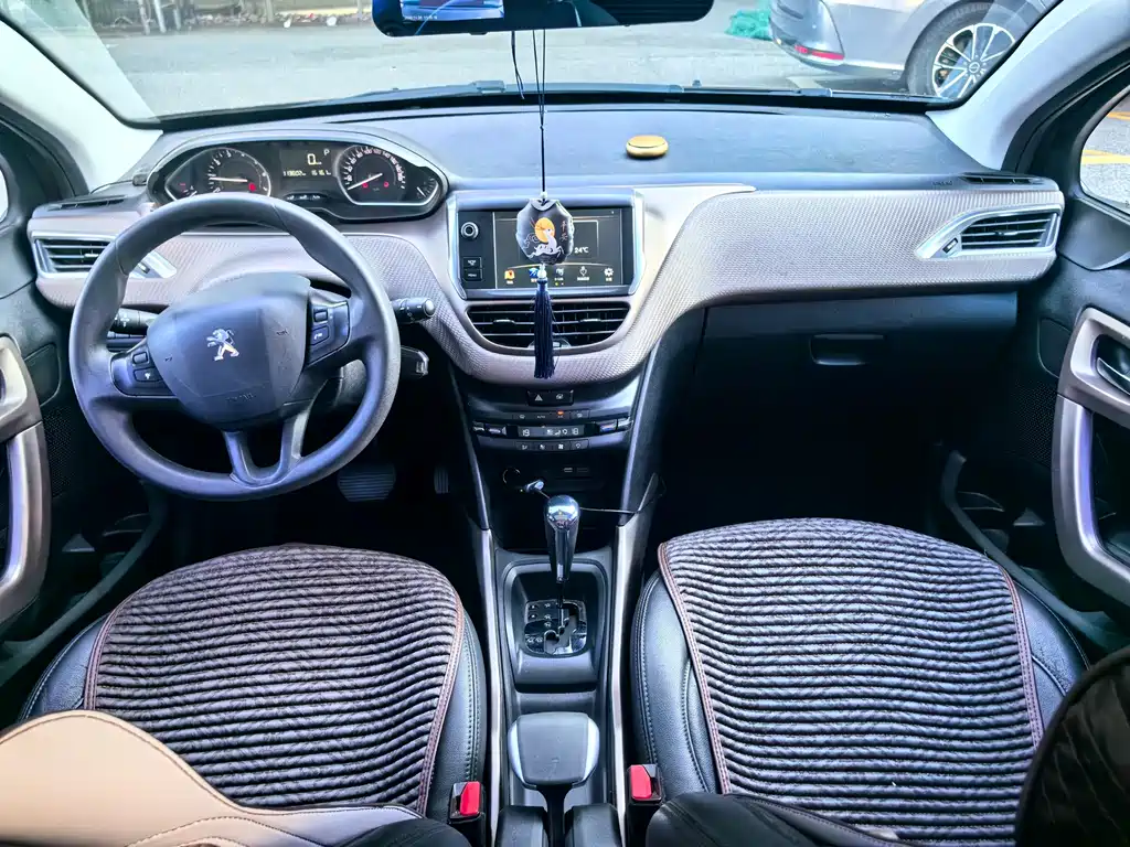 Peugeot 2008 — миниатюра 13