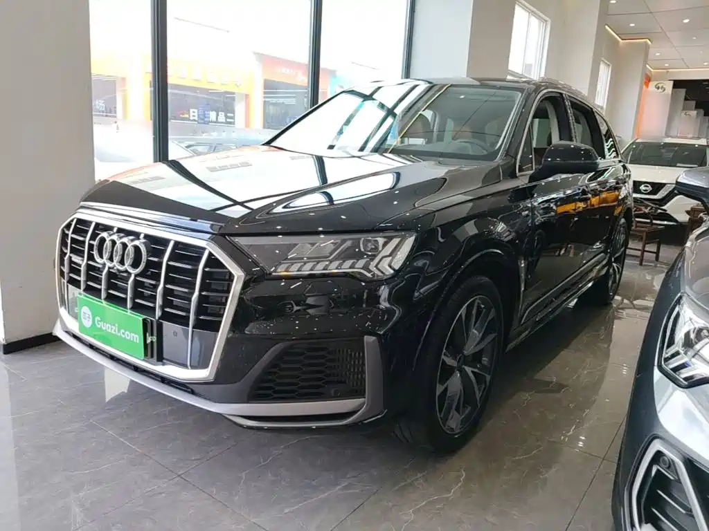 奥迪Q7 2023款 55 TFSI quattro S line运动型 2024