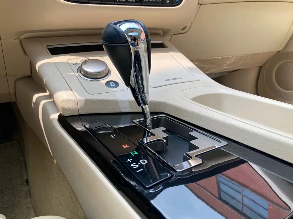 Lexus ES — миниатюра 16