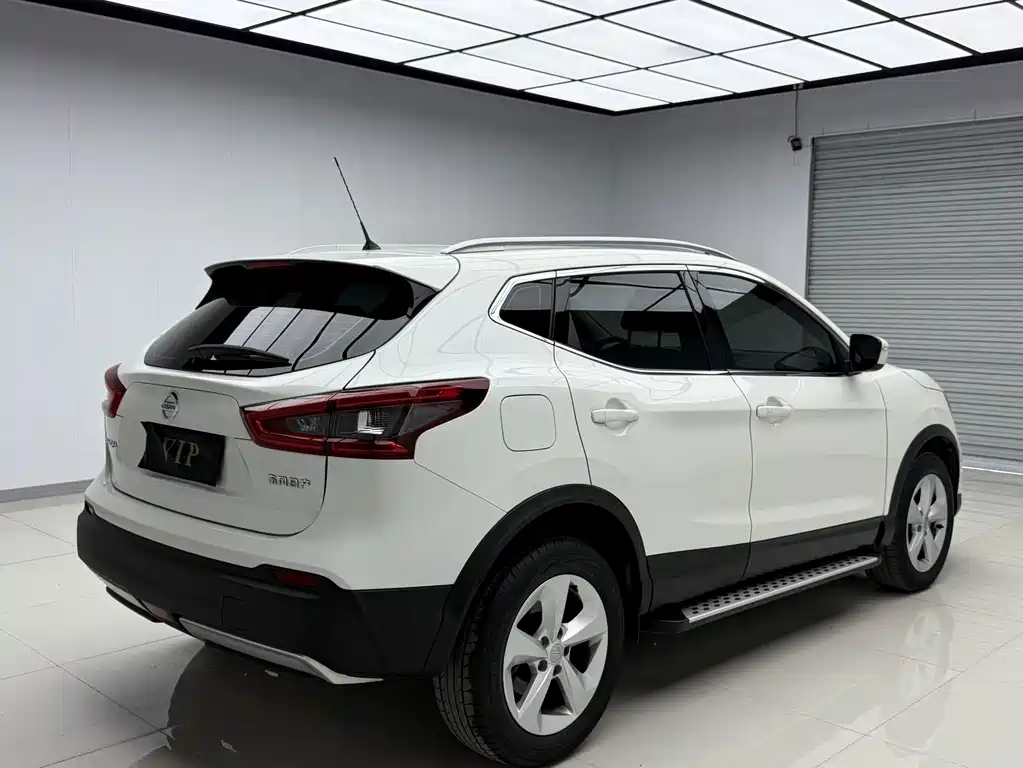 Nissan Qashqai — миниатюра 4