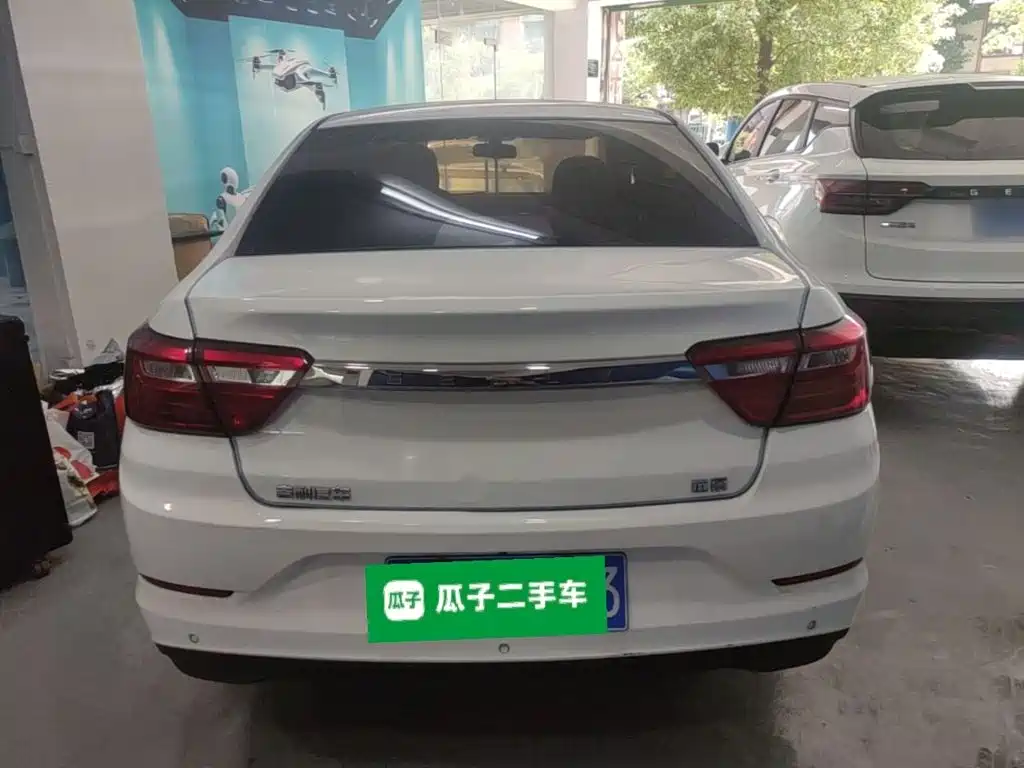 Geely Vision — миниатюра 6