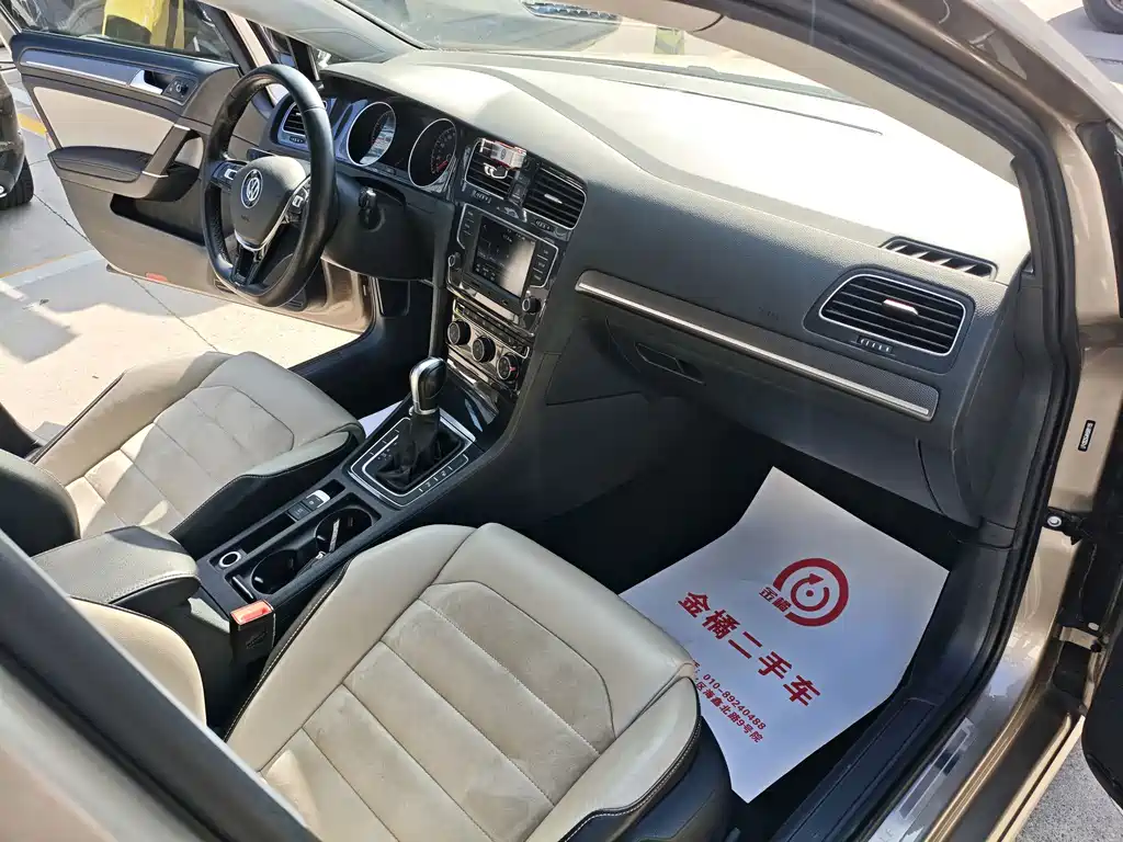 Volkswagen Golf — миниатюра 12