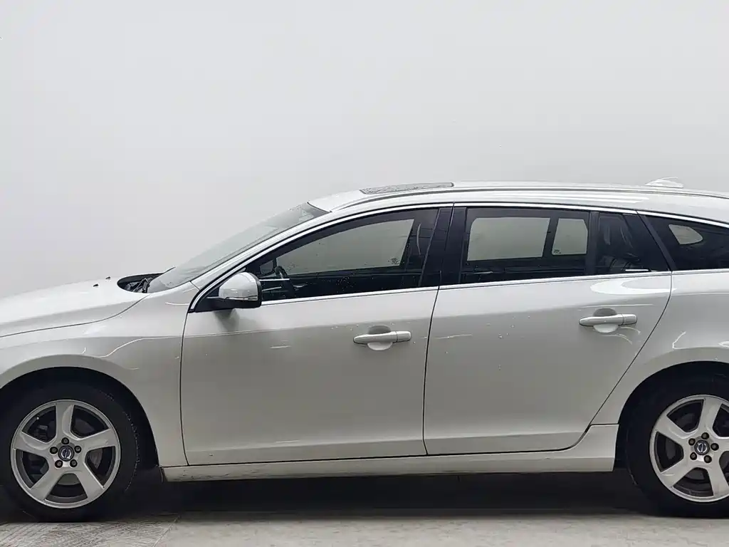 Volvo V60 — миниатюра 7