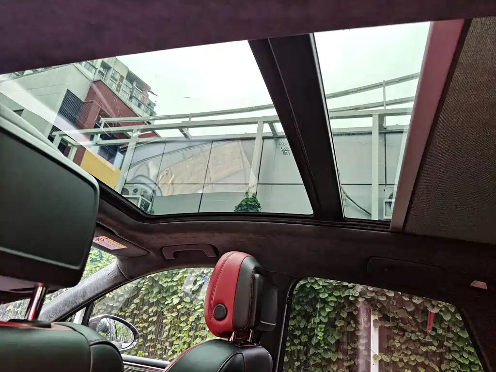 Porsche Macan — миниатюра 21