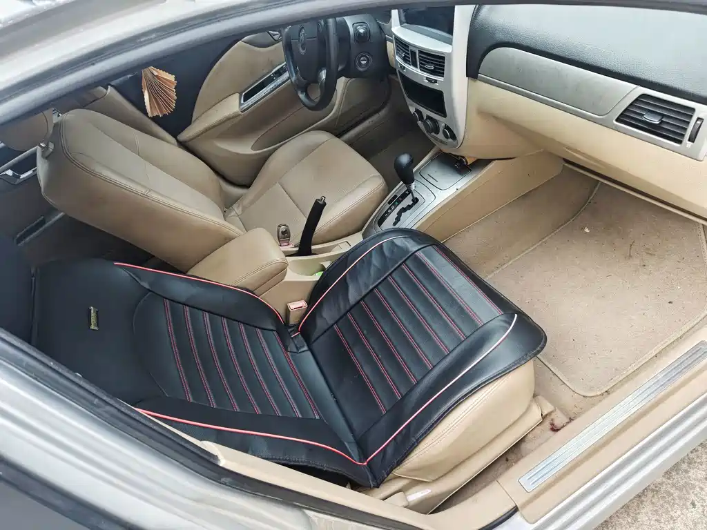 Buick Excelle — миниатюра 6