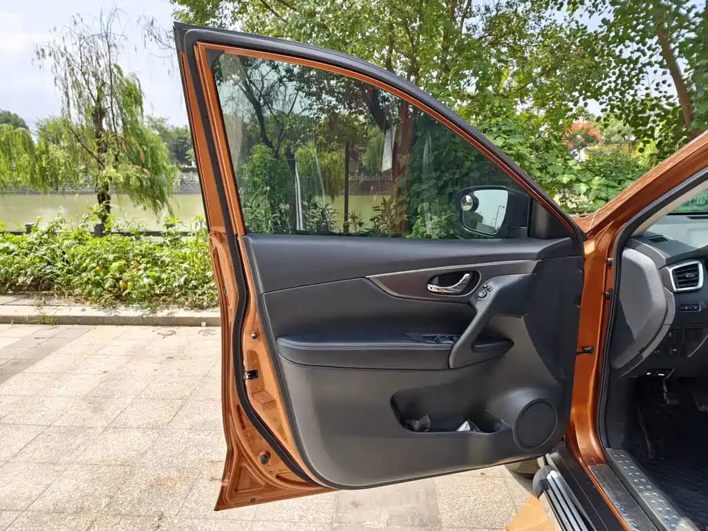Nissan X-Trail — миниатюра 4