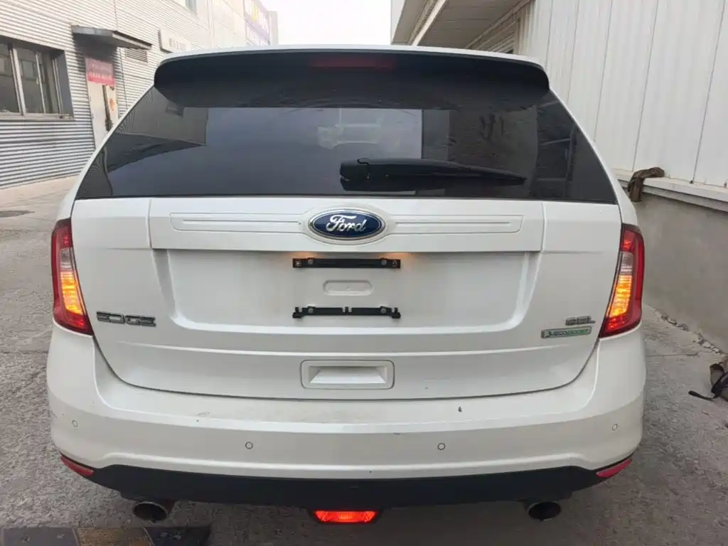 Ford Edge (Import) — миниатюра 6