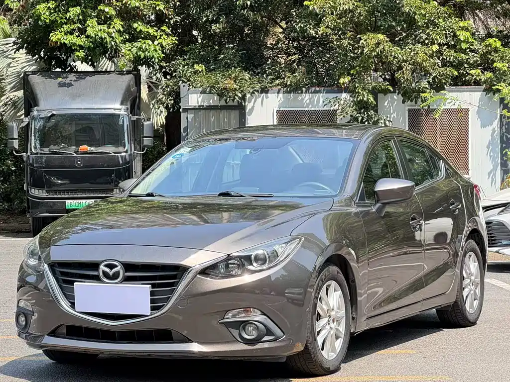 Mazda 3 Axela 2014