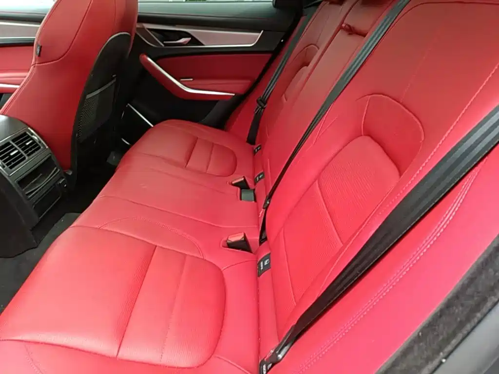 Jaguar F-PACE — миниатюра 17
