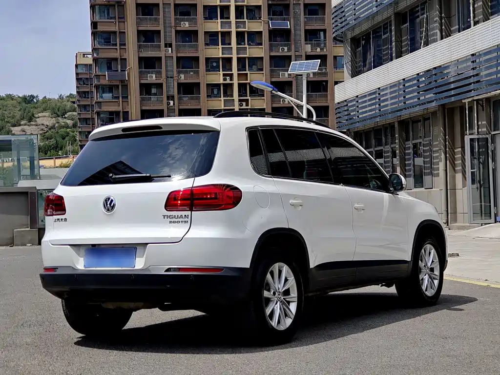 Volkswagen Tiguan 2016 280TSI AT
