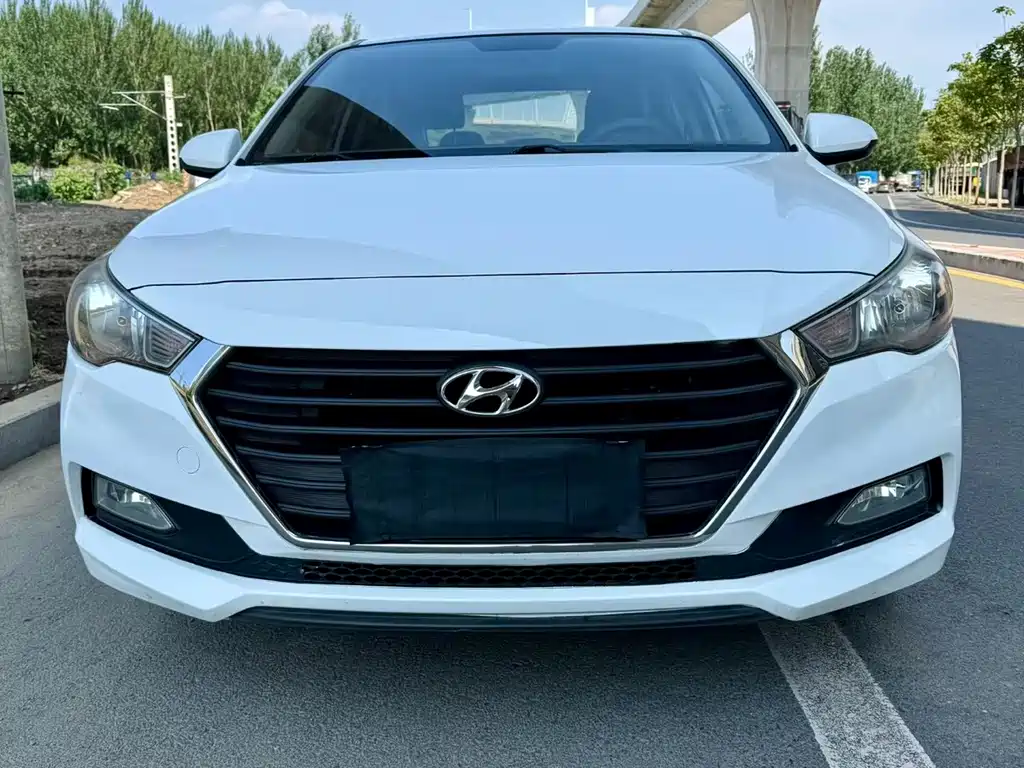 Hyundai Verna — миниатюра 2