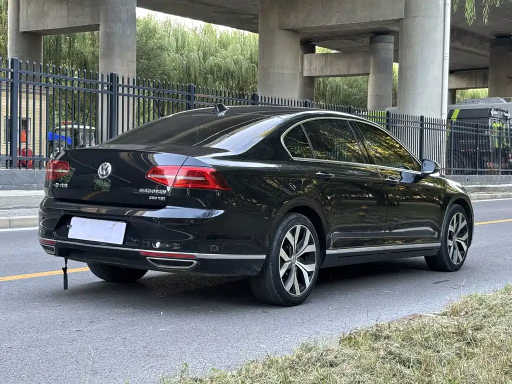 Volkswagen Magotan — миниатюра 6