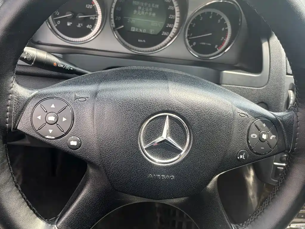 Mercedes-Benz C-Class — миниатюра 9