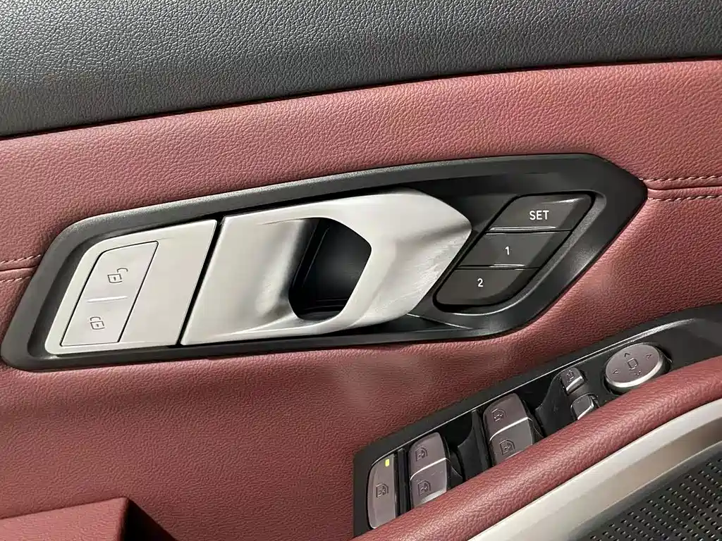BMW 3 Series — миниатюра 11