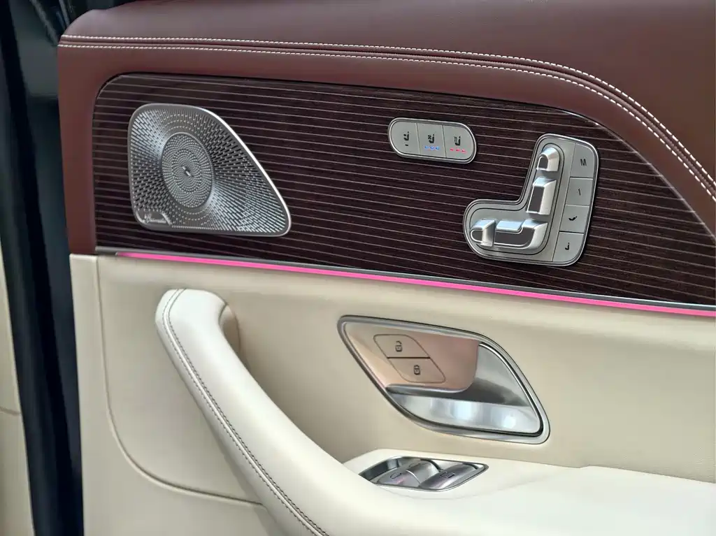 Mercedes-Benz GLS — миниатюра 11