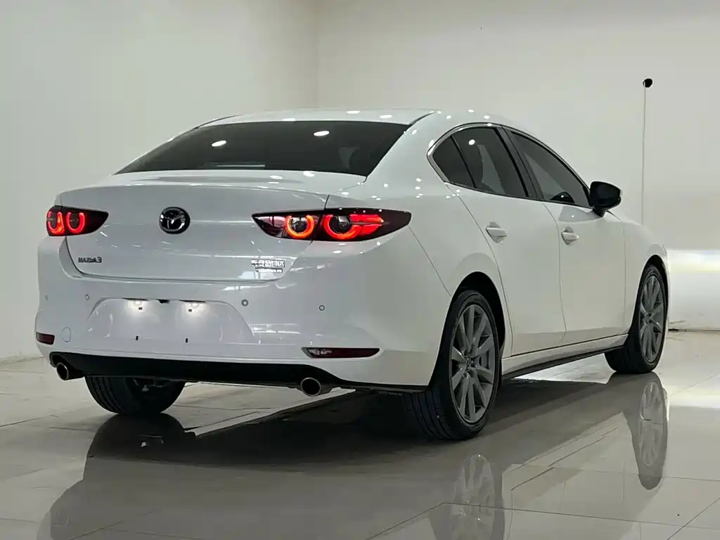 Mazda 3 Axela — миниатюра 10